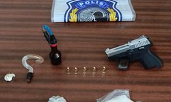 İzmir’de yol kontrolünde uyuşturucu ele geçirildi: 2 gözaltı