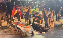 Kaçan sürücü polis aracına çarptı: 2 yaralı