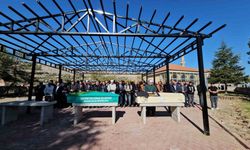 Kahreden kaza: Öğretmenin aracının çarpması sonucu hayatını kaybeden öğrenci toprağa verildi