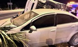 Kamyonet ile otomobil çarpıştı: 4 yaralı