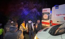 Kayganlaşan yolda otomobil paramparça oldu: 2 yaralı