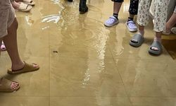 Kız yurdunda patlayan su borusu nedeniyle bazı odaları su bastı