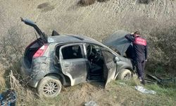 Kontrolden çıkan otomobil, yol kenarına savruldu: 3 yaralı