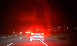 Korku dolu anlar kamerada: Bir ailenin can güvenliğini tehlikeye atan trafik magandası yakalandı