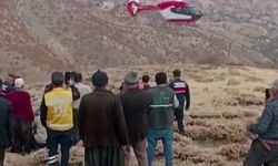 Malatya’da uçuruma yuvarlanan şahsın helikopterle sevk anları kamerada