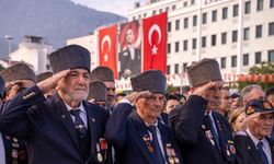 Manisa 2 dakikalığına sessizliğe büründü