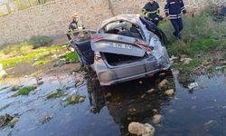 Mardin’de otomobil dere yatağına devrildi: 1 ölü, 2 yaralı