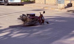 Otomobil ile çarpışan motosikletin sürücüsü ağır yaralandı