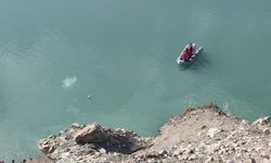 Otomobilin baraja uçtuğu kazada ölenlerin kimlikleri belirlendi