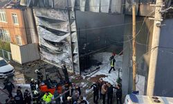 Parfüm dolum tesisinde çıkan yangıda 6 işçinin içeride olduğu iddia edildi