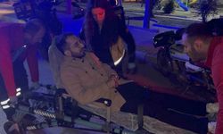 Parkta otururken tanımadığı şahıs tarafından bıçaklandı