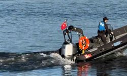 Polis ve jandarmadan Yunanistan sınır hattında zodyak botla devriye
