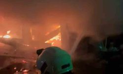 Rize’de 3 katlı binanın kömürlüğünde yangın paniği