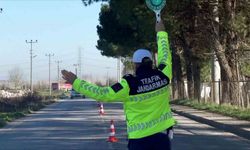 Sakarya’da abartı egzoz denetimleri: 25 araç trafikten men edildi