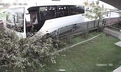 Tekirdağ’da servis minibüsü ağaca çarptı: 1 yaralı