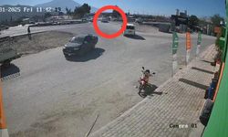 Ticari araç 2 motosiklete çarptı: 1 ölü, 5 yaralı