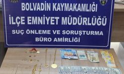 Ticari taksiyle geldikleri ilçede 2 milyon TL’lik dolandırıcılık yaptılar