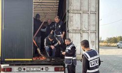 Tır dorsesine gizlenen 11 kaçak göçmen yakalandı