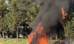 Tuzla’da seyir halindeki tır alev alev yandı