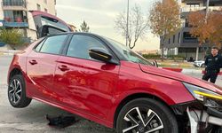 Uşak’ta iki otomobil çarpıştı: 2 yaralı