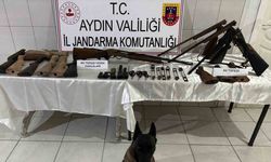 Yaptığı silahlara müşteri ararken yakalandı