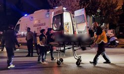 Yola kontrolsüz çıkan otomobil, motosikletle çarpıştı: 1 yaralı