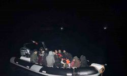 Yunanistan’ın Türk sularına geri ittiği 31 düzensiz göçmen kurtarıldı