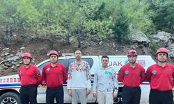 Yürüyüş sırasında kaybolan 2 genç, 15 saat sonra JAK timleri tarafından bulundu