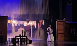 “Deli Ayten”e hayat veren Sara Atmaca performansıyla büyüledi