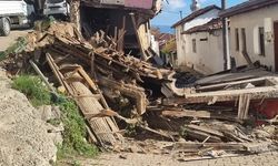 Tirilye’nin 200 yıllık simgesi yıkıldı