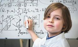 15 yaşında kuantum doktorasını tamamladı