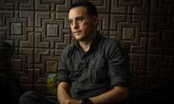 Köpekbalığı başından ısırdı, sağ kaldı