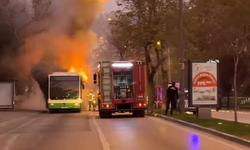 Bursa'da özel halk otobüsü alev alev yandı!