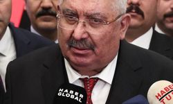 MHP'den Papa ziyaretine sert tepki!