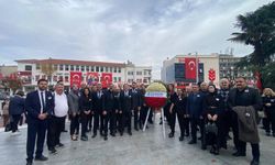 Türk Eğitim-Sen Bursa Şubeleri Atatürk'ü andı