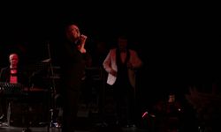 ÇEKSanat GKM’de “Zamansız Şarkılar” gecesine yoğun ilgi