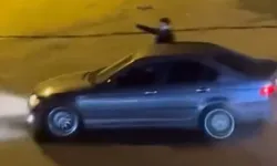 Drift atan otomobil trafiği tehlikeye attı!