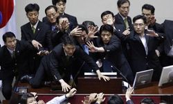 Güney Kore’de rüşvet depremi: Bakan istifa etti