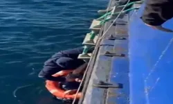 Feribottan atlayan kişi kurtarıldı