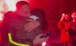 Kaza şakasının altından evlilik teklifi çıktı