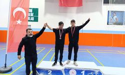 Mudanya Anadolu İmam Hatip Lisesi, güreşte zirveye oturdu