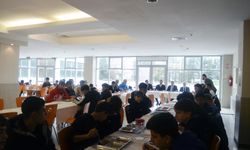 Bursa'da şampiyon güreşçilere destek sözü