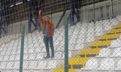 600 kilometre yol kat edip takımını tek başına destekledi