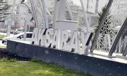 Aksaray merkeze mevsimin ilk karı yağdı