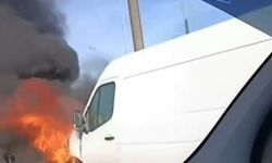 Bursa'da alev alan servis minibüsü küle döndü