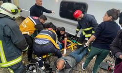 Antalya’da midibüs devrildi: 6 yaralı