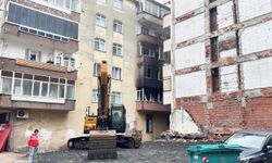 Bahçelievler'de 6 katlı binada yangın çıktı, içeride mahsur kalanları itfaiye kurtardı