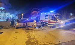 Balıkesir'de kavşakta 3 araç kaza yaptı