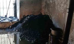 Batman'da sobadan çıkan kıvılcımlar evi küle çevirdi