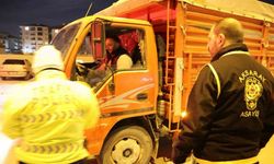 Ehliyetsiz sürücü çekme belgeli kamyonetle yakalandı: 46 bin 621 lira ceza